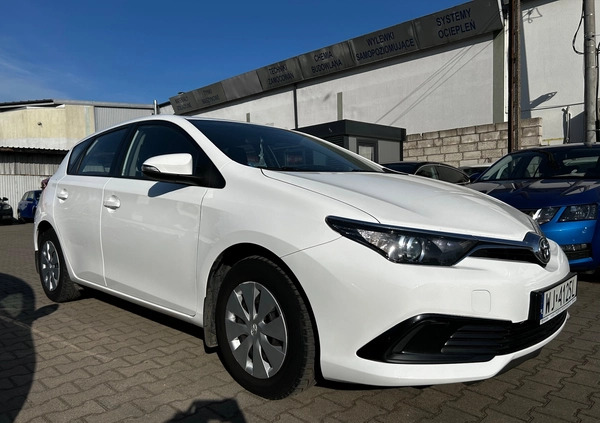 Toyota Auris cena 41900 przebieg: 192000, rok produkcji 2018 z Warszawa małe 121